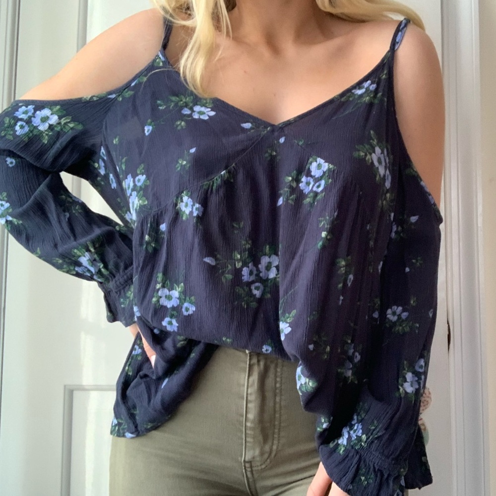 Cute flowy top